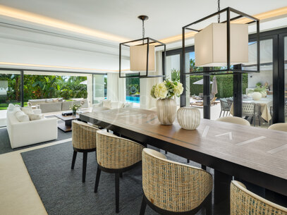 Villa Malibu – Modern lyxvilla med havsutsikt i Nueva Andalucía
