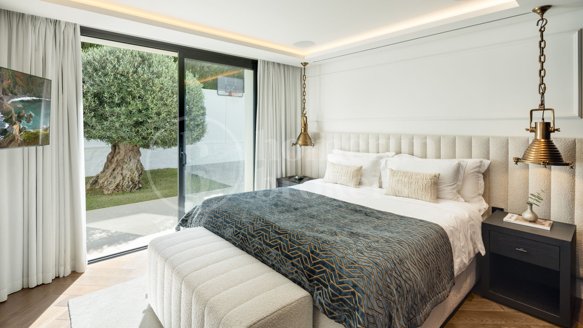 Villa Malibu - Modern Luxury villa with Sea Views in Nueva Andalucia