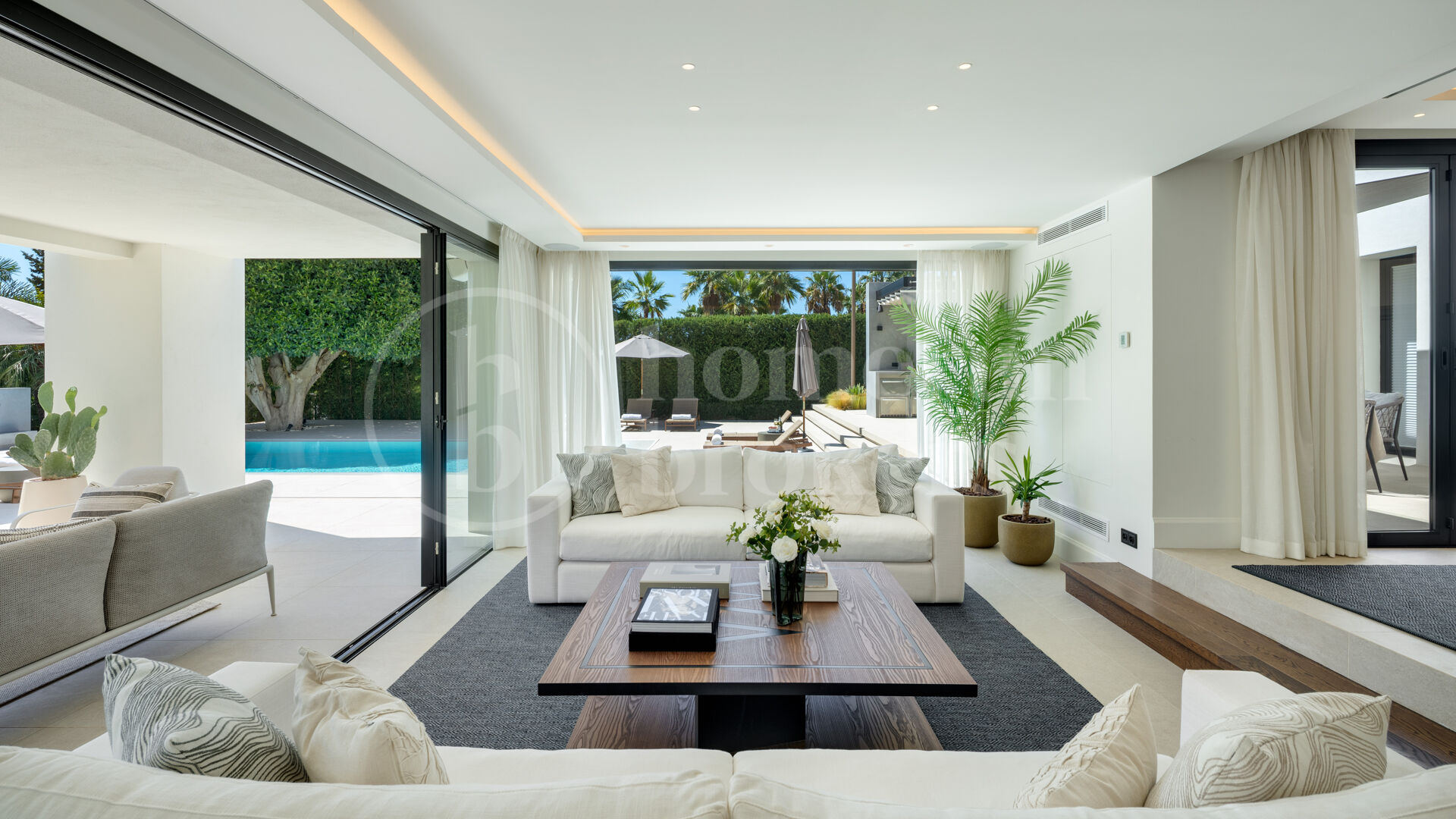Villa Malibu - Modern Luxury villa with Sea Views in Nueva Andalucia