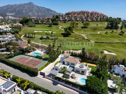 Villa Malibu - Modern Luxury villa with Sea Views in Nueva Andalucia