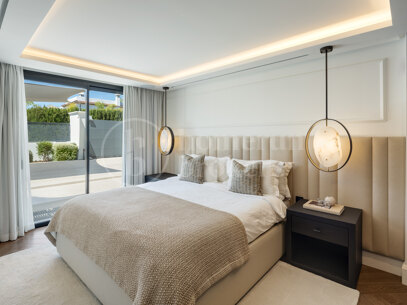 Villa Malibu – Modern lyxvilla med havsutsikt i Nueva Andalucía