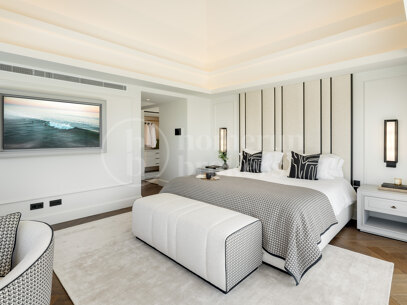 Villa Malibu – Modern lyxvilla med havsutsikt i Nueva Andalucía