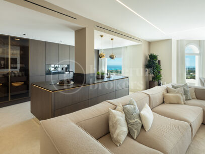 Penthouse Colgantes - Luxury Renovated Penthouse with Sea Views
