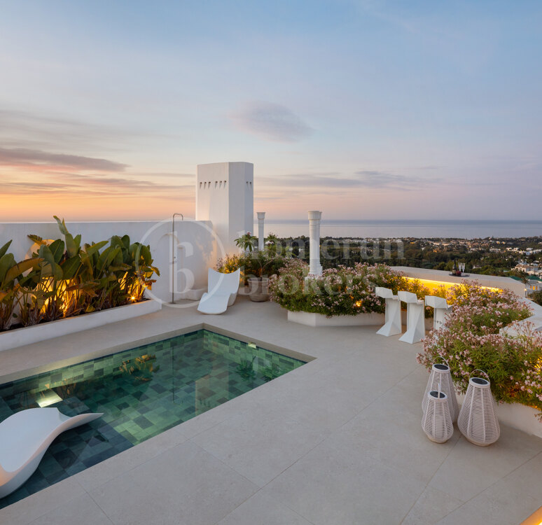 Penthouse Colgantes - Luxury Renovated Penthouse with Sea Views