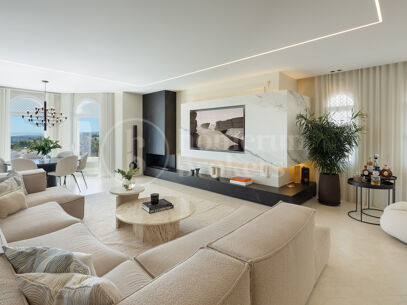 Penthouse Colgantes - Luxury Renovated Penthouse with Sea Views