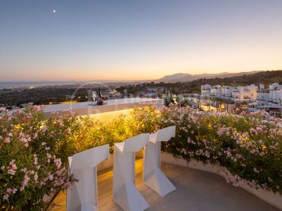 Penthouse Colgantes - Luxury Renovated Penthouse with Sea Views