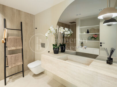 Penthouse Colgantes - Luxury Renovated Penthouse with Sea Views