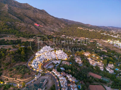 Penthouse Colgantes - Luxury Renovated Penthouse with Sea Views