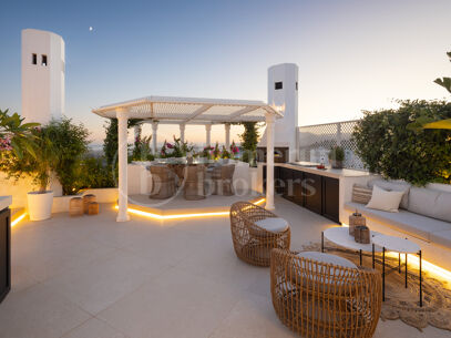 Penthouse Colgantes - Luxury Renovated Penthouse with Sea Views
