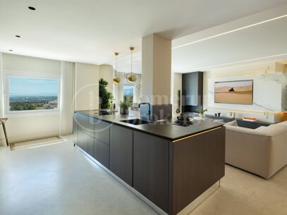 Penthouse Colgantes - Luxury Renovated Penthouse with Sea Views