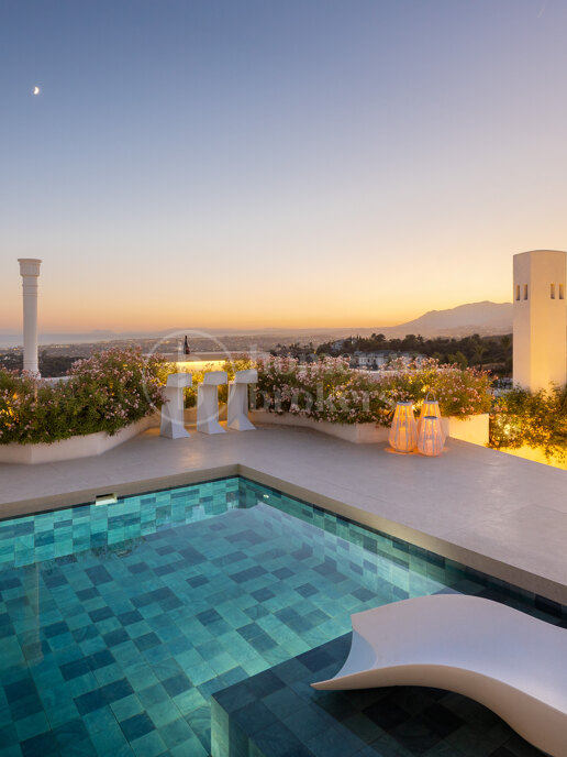 Penthouse Colgantes - Luxury Renovated Penthouse with Sea Views