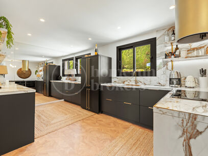 Villa Hibu – Renovated 4-Bedroom Andalusian Villa for Sale in Marbella Country Club