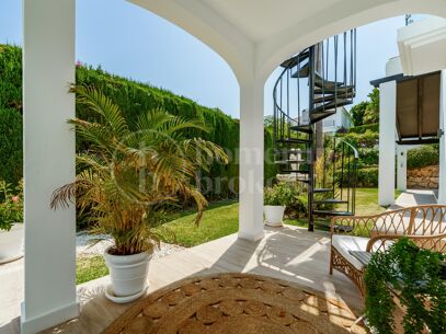 Villa Hibu – Renovated 4-Bedroom Andalusian Villa for Sale in Marbella Country Club