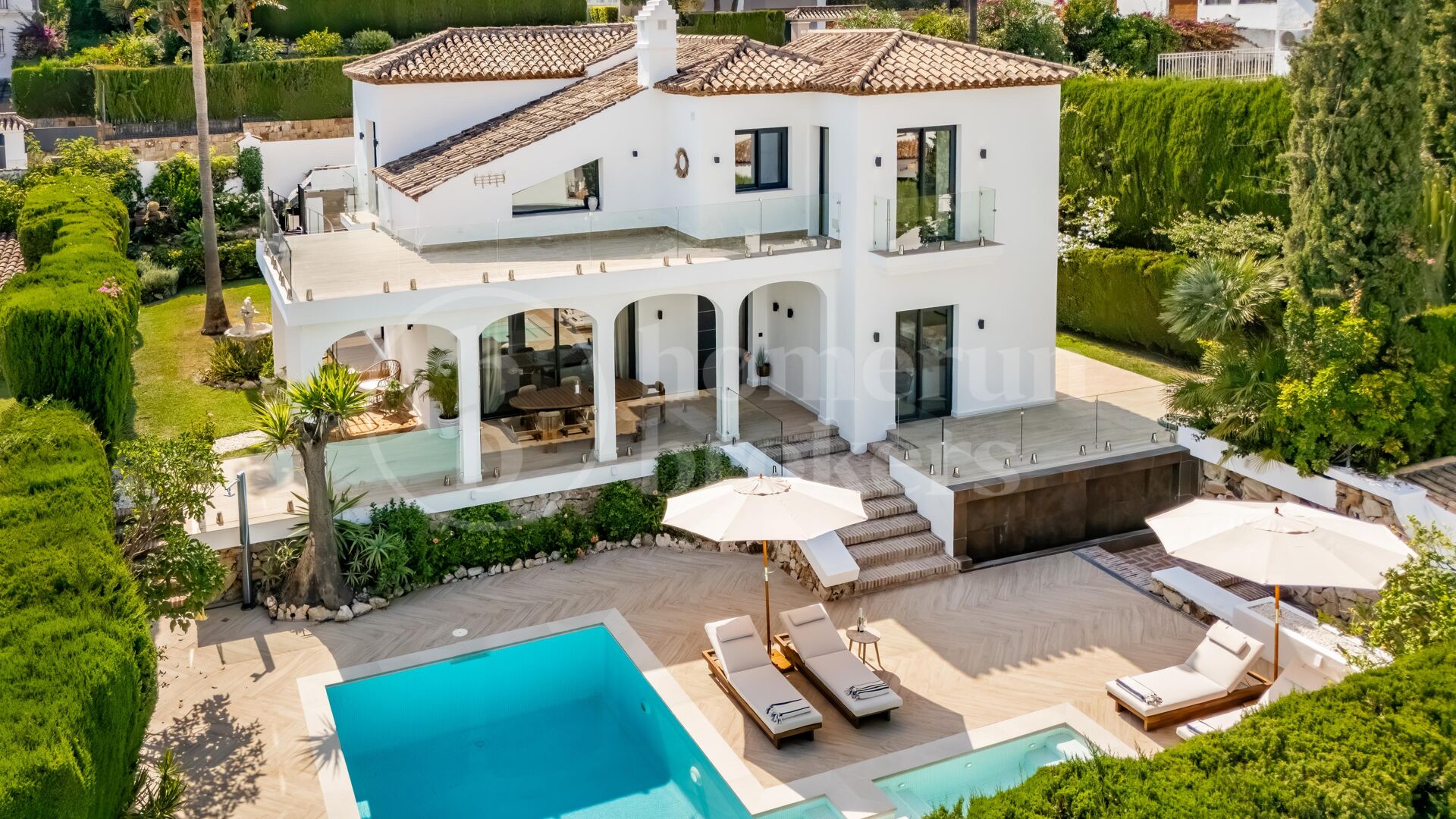 Villa Hibu – Renovated 4-Bedroom Andalusian Villa for Sale in Marbella Country Club