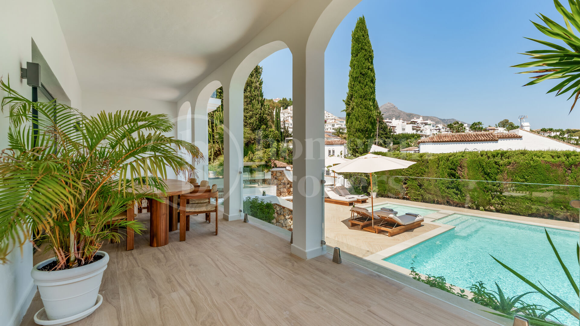 Villa Hibu – Renovated 4-Bedroom Andalusian Villa for Sale in Marbella Country Club