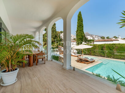 Villa Hibu – Renovated 4-Bedroom Andalusian Villa for Sale in Marbella Country Club