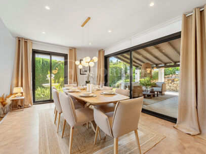 Villa Hibu – Renovated 4-Bedroom Andalusian Villa for Sale in Marbella Country Club