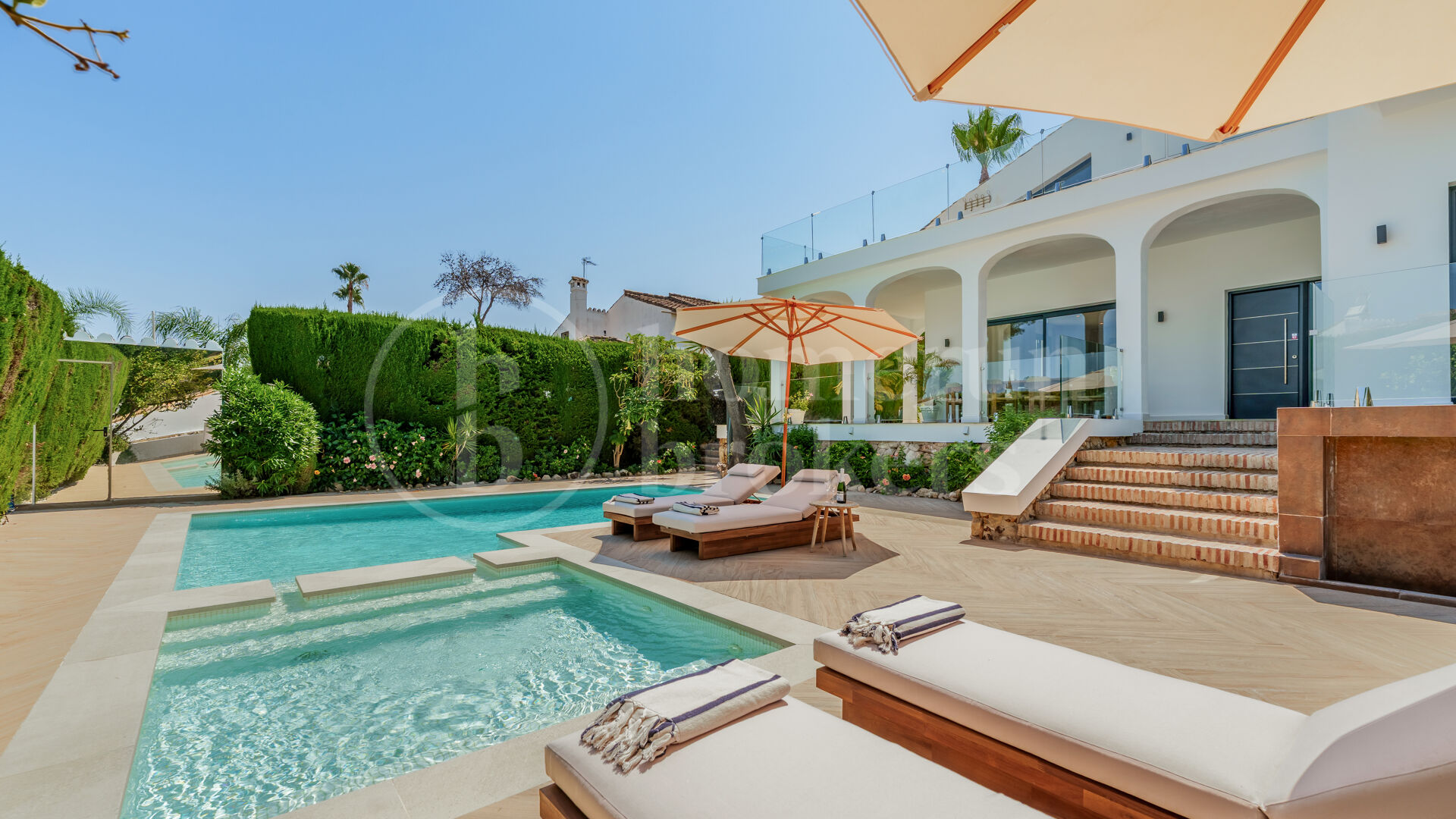 Villa Hibu – Renovated 4-Bedroom Andalusian Villa for Sale in Marbella Country Club