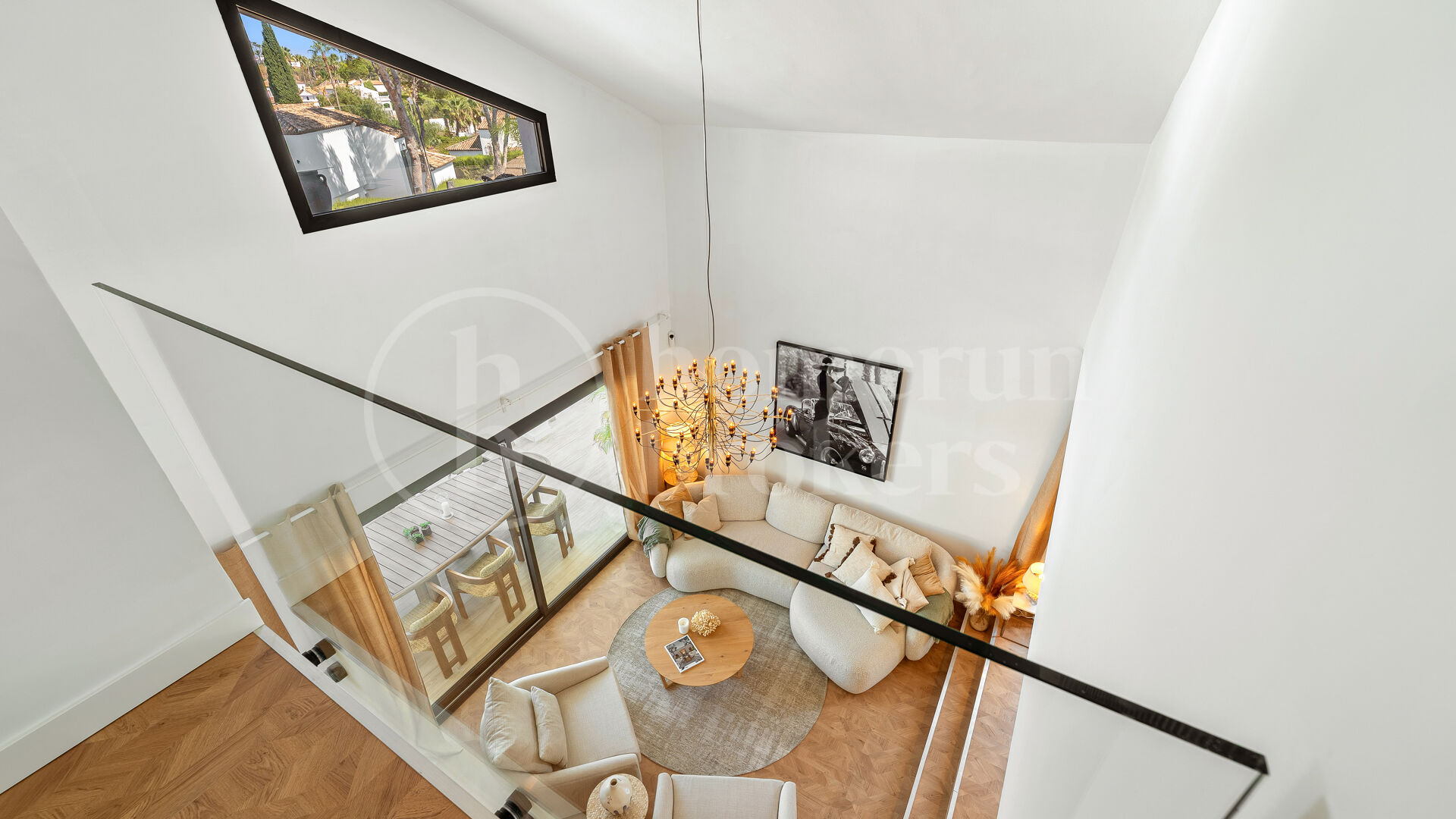Villa Hibu – Renovated 4-Bedroom Andalusian Villa for Sale in Marbella Country Club