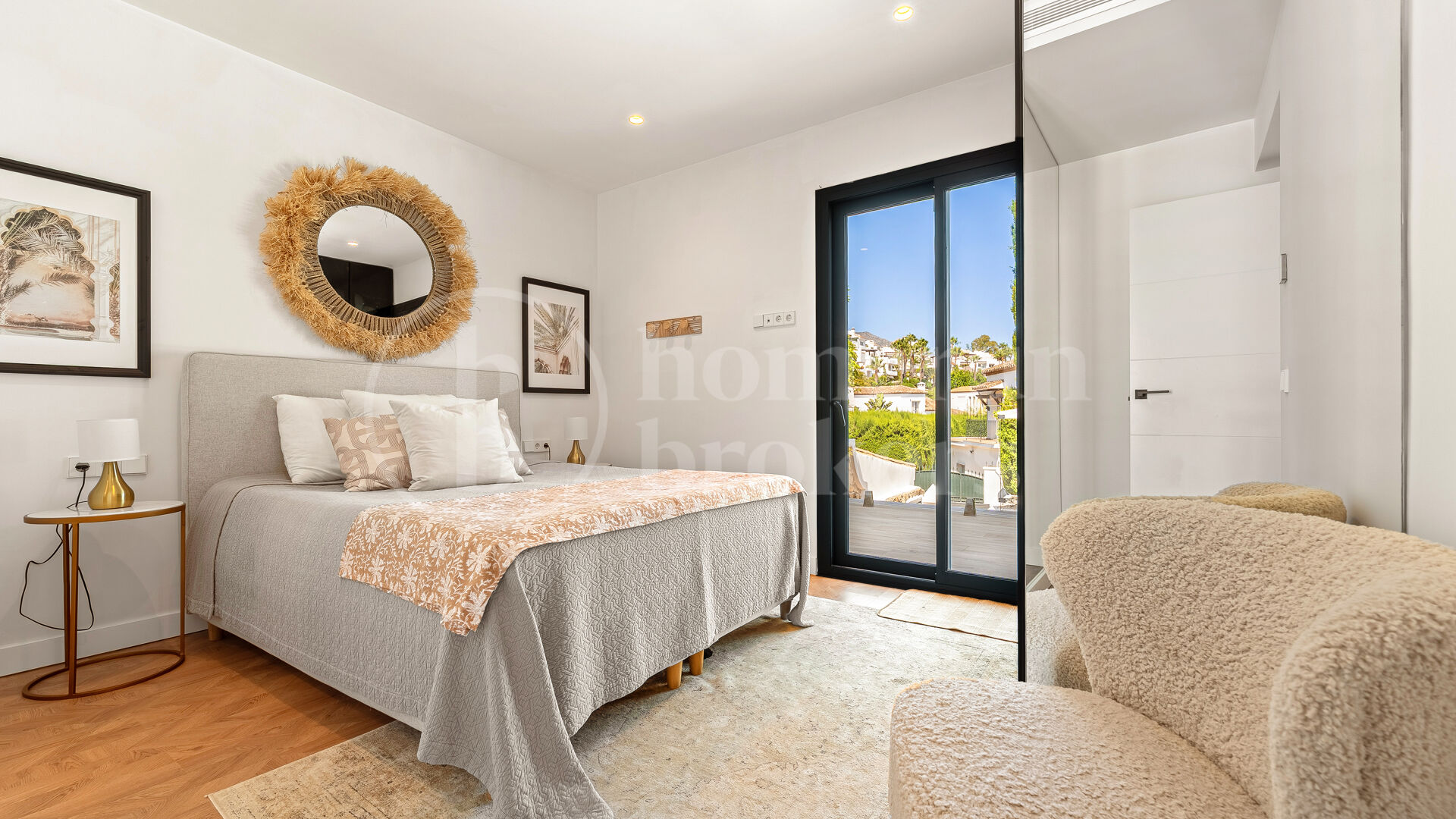 Villa Hibu – Renovated 4-Bedroom Andalusian Villa for Sale in Marbella Country Club