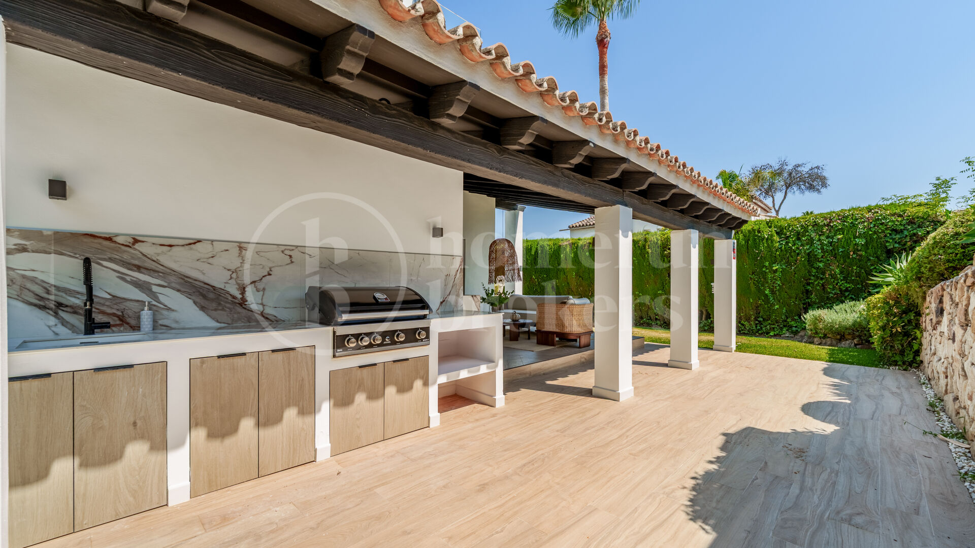Villa Hibu – Renovated 4-Bedroom Andalusian Villa for Sale in Marbella Country Club