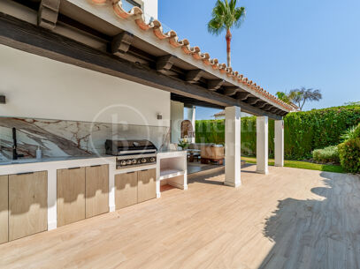 Villa Hibu – Renovated 4-Bedroom Andalusian Villa for Sale in Marbella Country Club