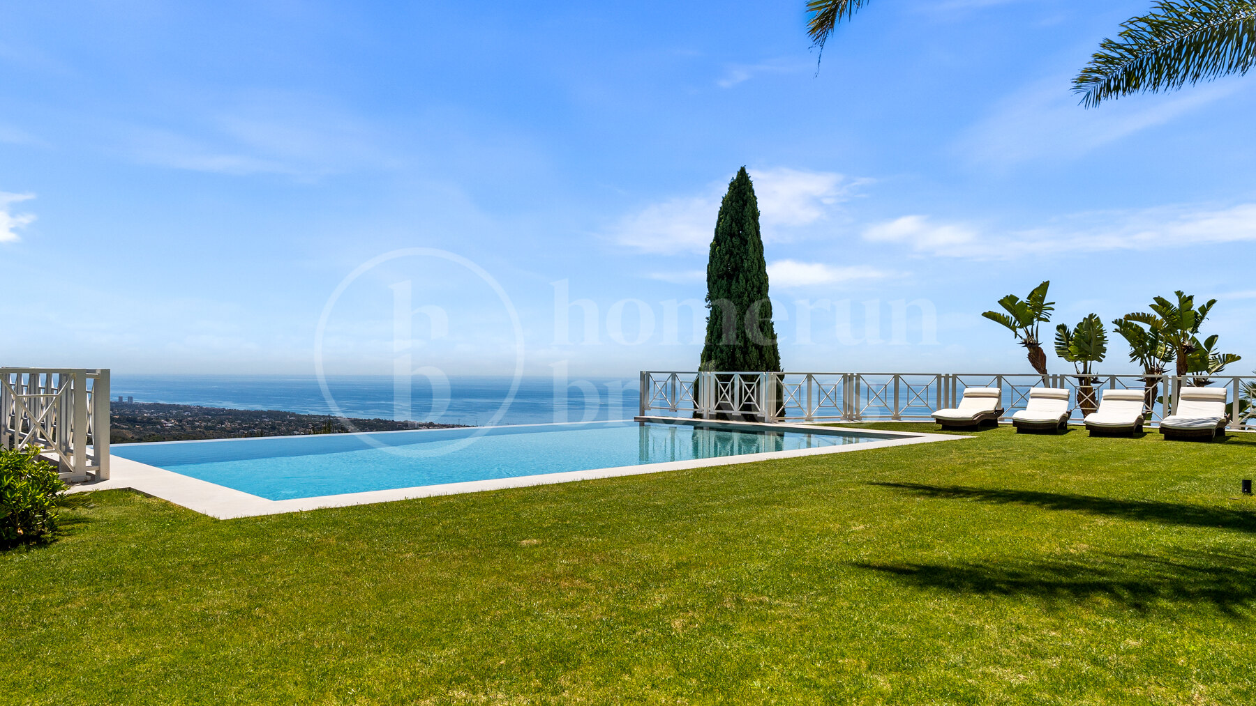 Villa Veranda – 6-Bedroom Luxury Villa with Panoramic Sea Views in Marbella East