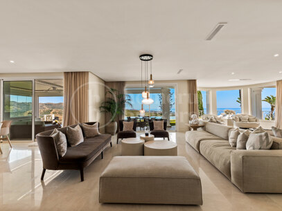 Villa Veranda – 6-Bedroom Luxury Villa with Panoramic Sea Views in Marbella East