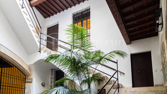 Aparment Can Caulelles – Historic Luxury Residence in Palma Old Town