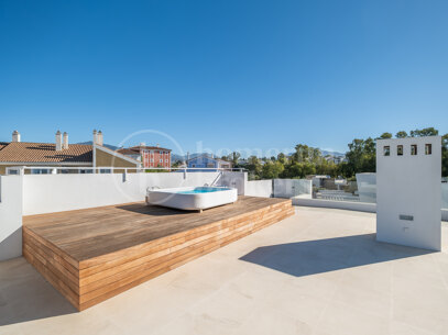Casa Pedro – Contemporary 6-Bedroom Villa in El Paraíso, Estepona