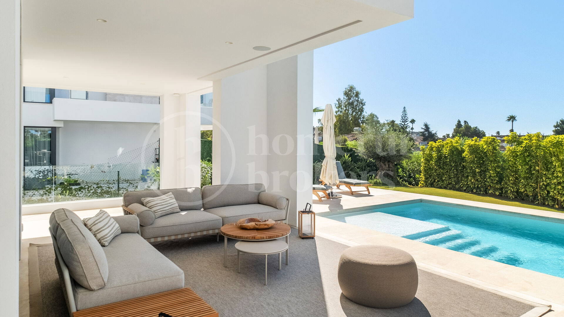 Casa Pedro, Lyxvilla till Salu i El Paraíso, Estepona