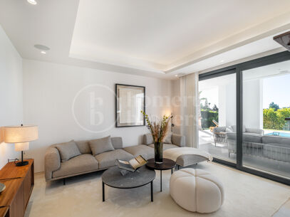 Casa Pedro, Lyxvilla till Salu i El Paraíso, Estepona