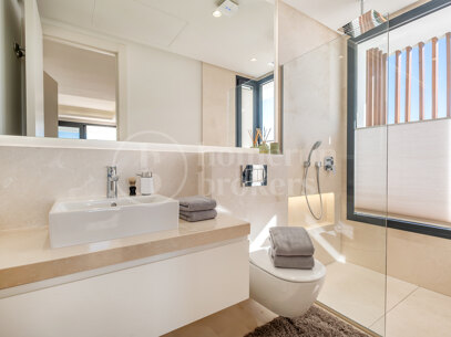 Casa Pedro – Contemporary 6-Bedroom Villa in El Paraíso, Estepona