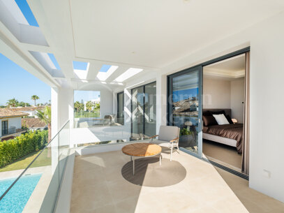 Casa Pedro – Contemporary 6-Bedroom Villa in El Paraíso, Estepona
