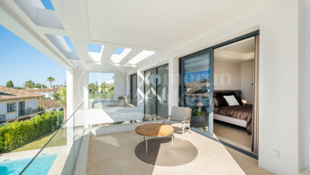 Casa Pedro – Contemporary 6-Bedroom Villa in El Paraíso, Estepona