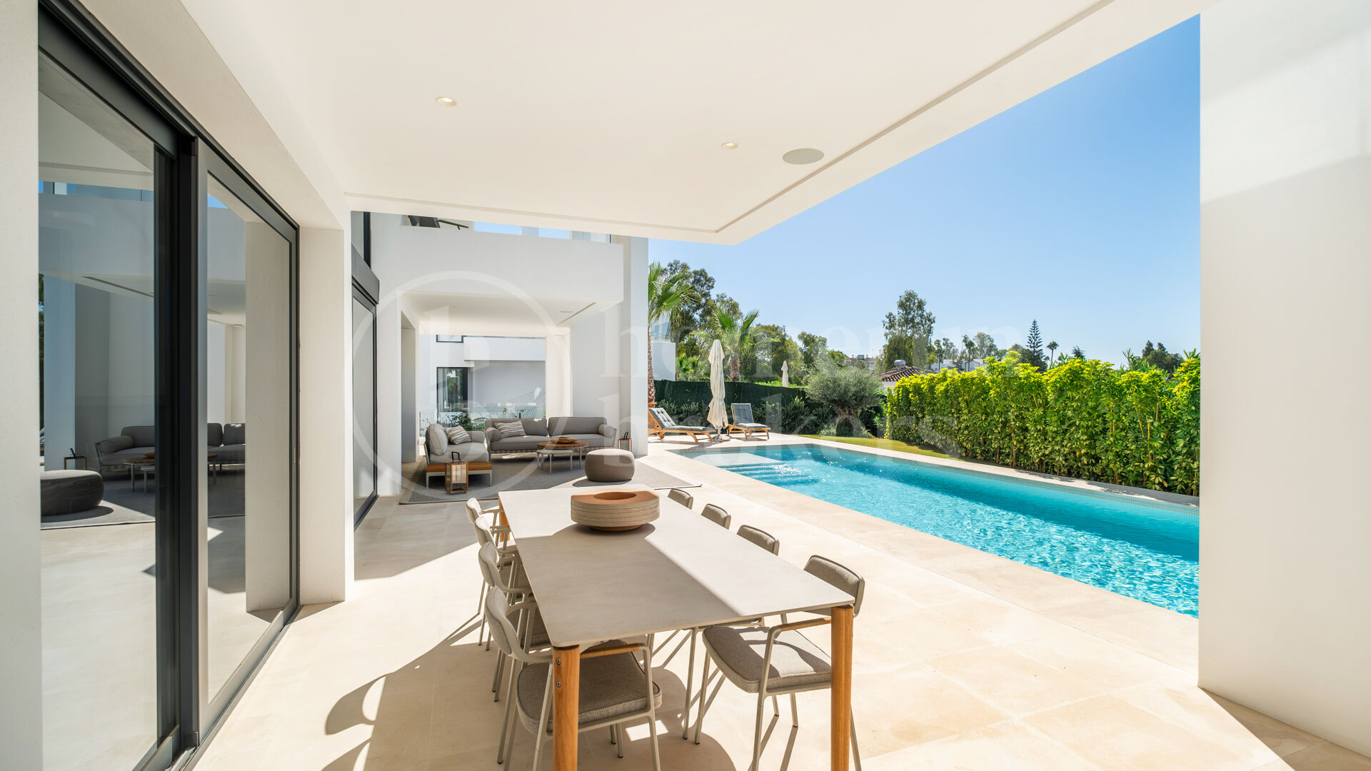 Casa Pedro, Lyxvilla till Salu i El Paraíso, Estepona