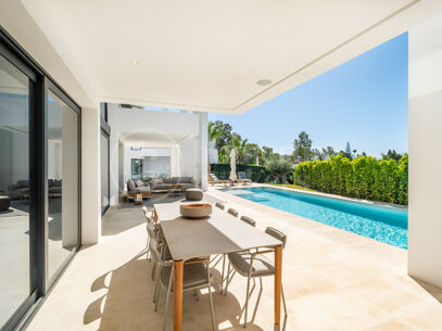Casa Pedro, Lyxvilla till Salu i El Paraíso, Estepona