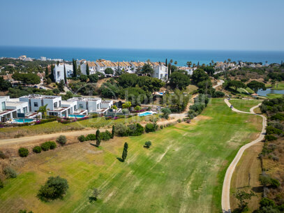 Villa Solmar - Semi-Detached Villa with Sea and Golf Views in Cabopino