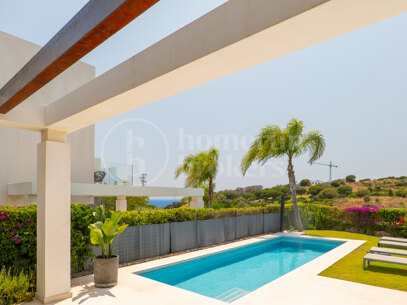 Villa Solmar - Semi-Detached Villa with Sea and Golf Views in Cabopino