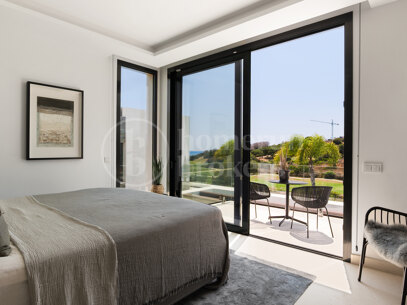 Villa Solmar - Semi-Detached Villa with Sea and Golf Views in Cabopino