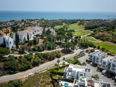 Villa Solmar - Semi-Detached Villa with Sea and Golf Views in Cabopino
