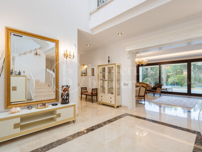 Villa Murcia - Elegant Luxury Villa by the Sea in Casasola, Guadalmina Baja