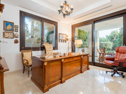 Villa Murcia - Elegant Luxury Villa by the Sea in Casasola, Guadalmina Baja