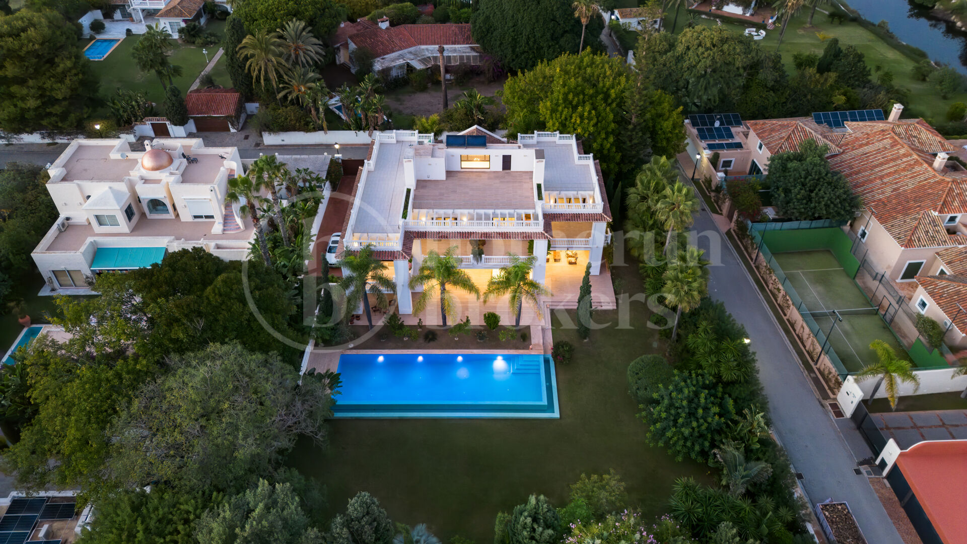 Villa Murcia - Elegant Luxury Villa by the Sea in Casasola, Guadalmina Baja