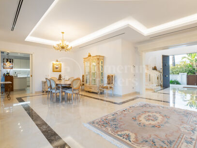 Villa Murcia - Elegant Luxury Villa by the Sea in Casasola, Guadalmina Baja