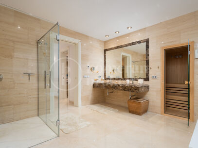 Villa Murcia - Elegant Luxury Villa by the Sea in Casasola, Guadalmina Baja