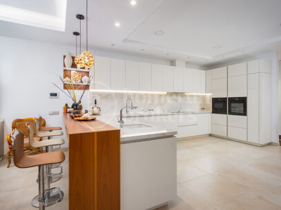 Villa Murcia - Elegant Luxury Villa by the Sea in Casasola, Guadalmina Baja