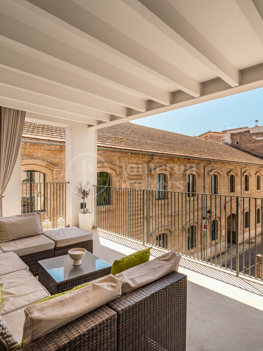 Apartamento Bisbal – Refined Urban Living in Palma's Historic Heart – For Sale