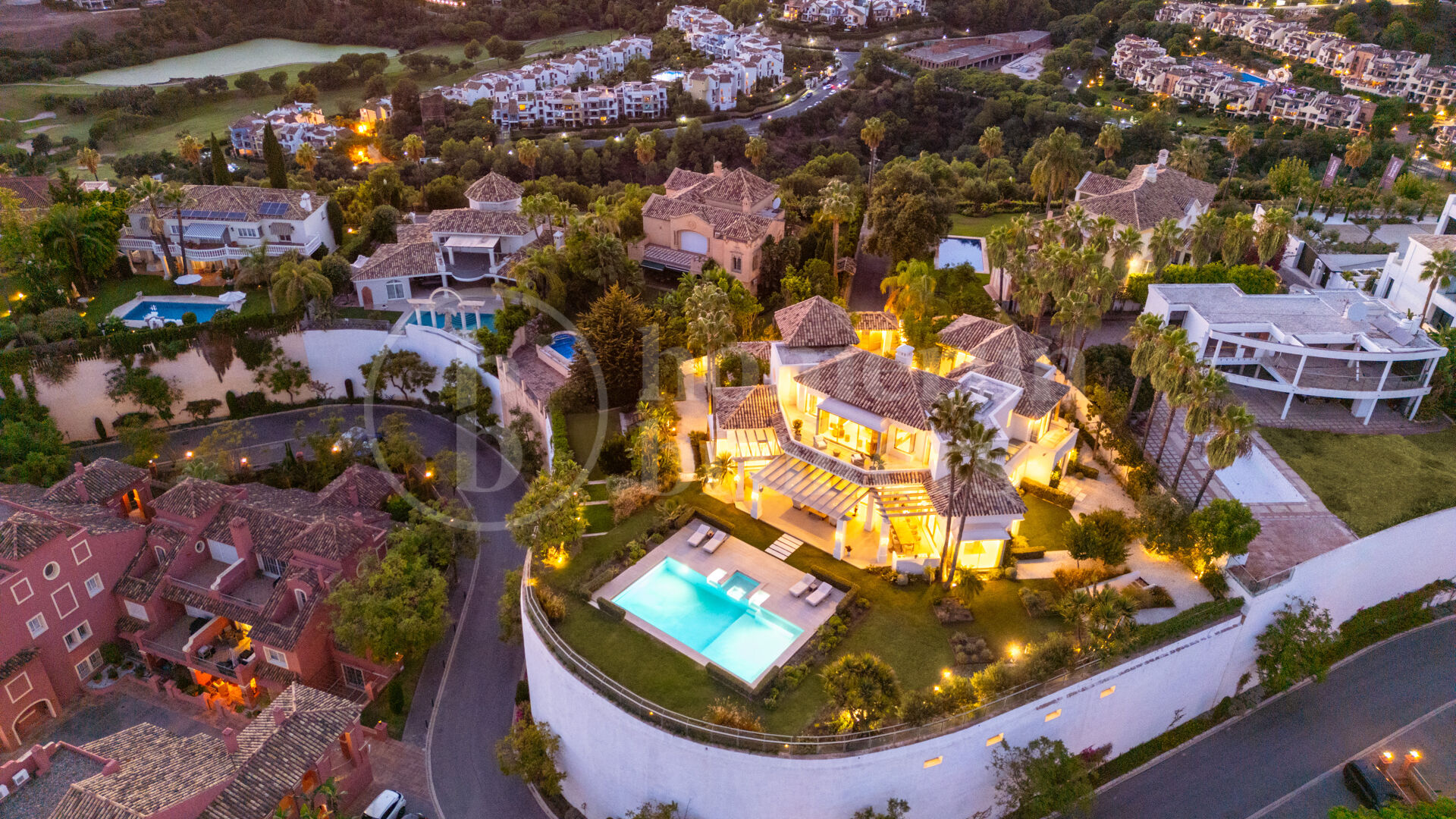 Villa Aguila – Lyxvilla till salu i La Quinta