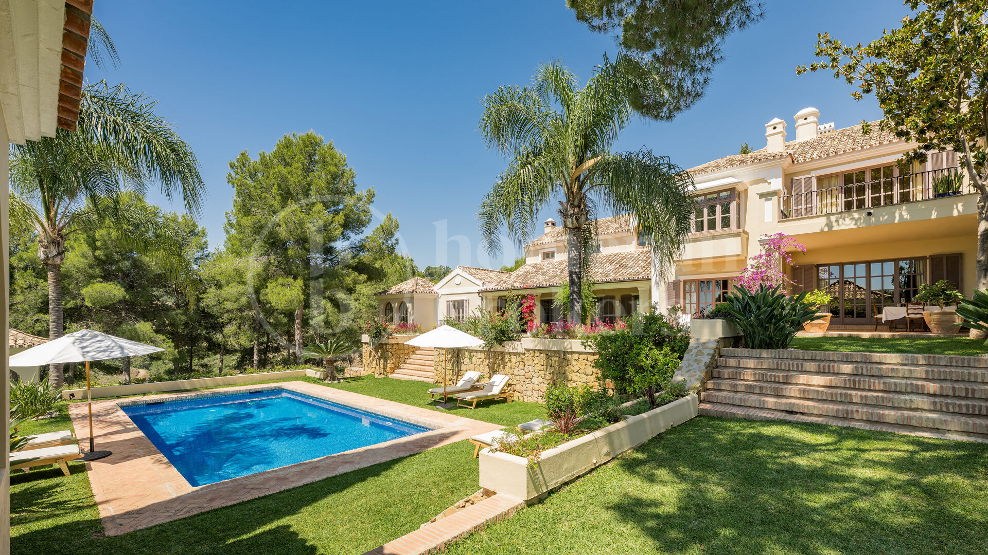 Villa Goya – Grand Mediterranean Estate with Panoramic Sea Views in El Madroñal